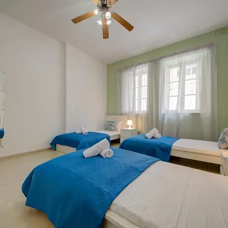 Off The Strand Gzira With Patio * Gzira