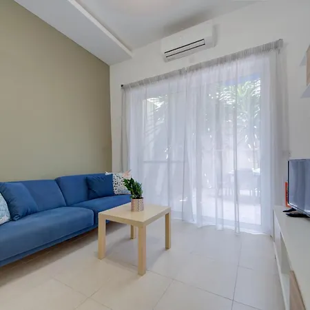 Off The Strand Gzira With Patio Apartamento Gzira