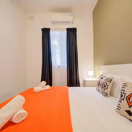 Off The Strand Gzira With Patio Apartamento